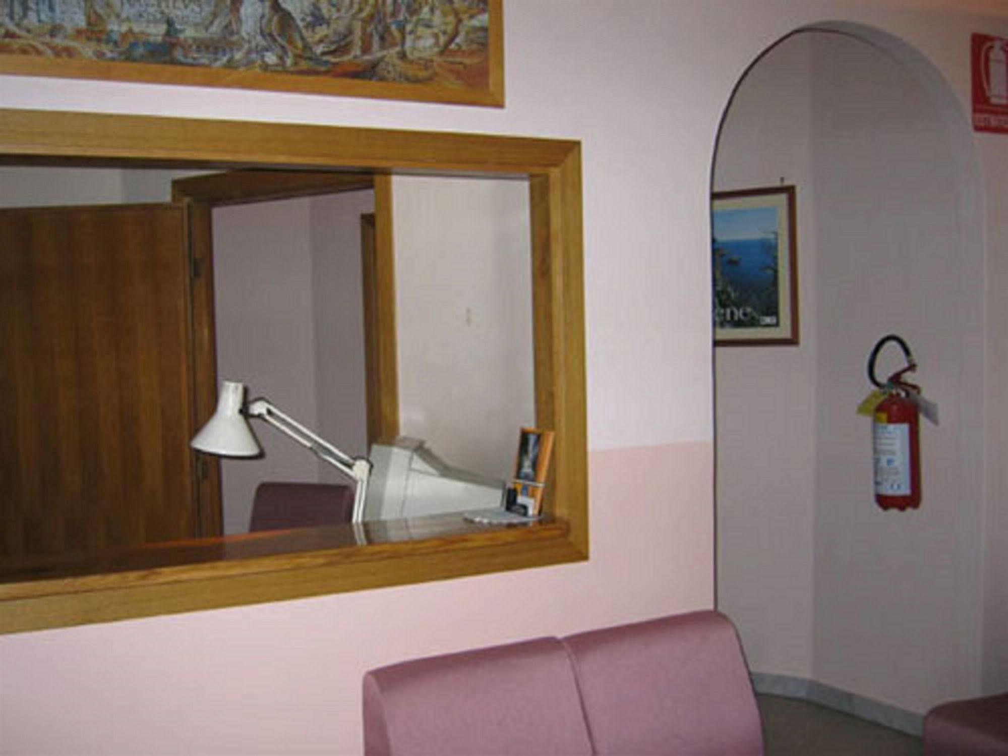 Albergo Bellavista Latina Exteriör bild
