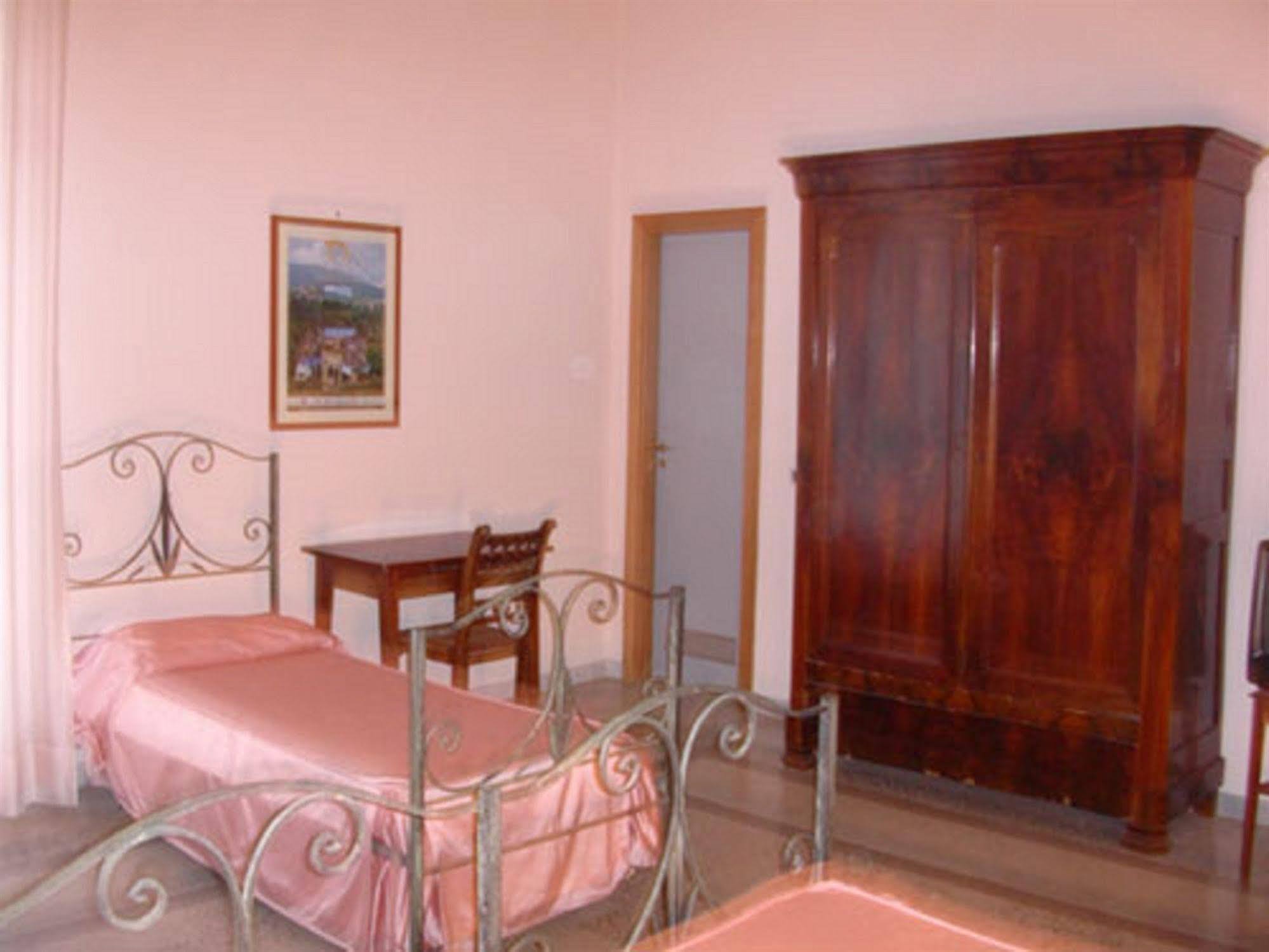 Albergo Bellavista Latina Exteriör bild